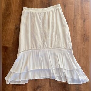 Chicos Linen Blend Pull on Skirt Size L 12 White Sharkbite Hem Fairy White Midi